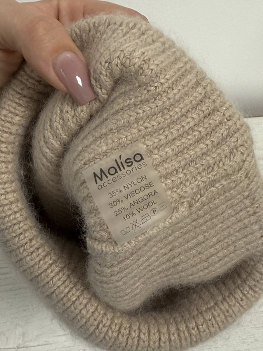 Ангорова жіноча шапка зимова бежева