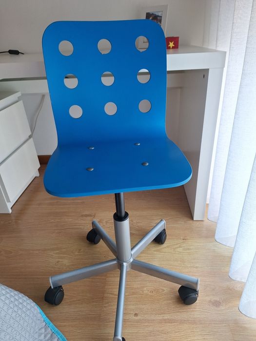 Cadeira de escritório com rodas (ikea)