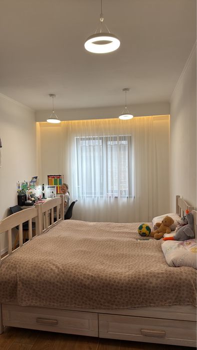 Ліжка з натурального дерева