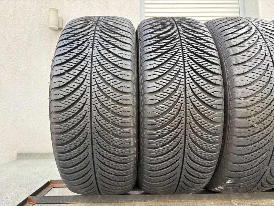 4szt całoroczne 215/55R17 GoodYear 7,5mm 2023r bdb stan! 4S165 gwar