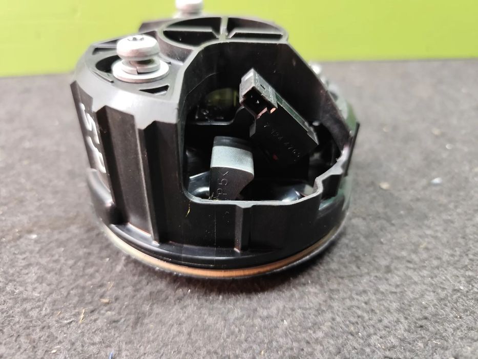 BMW 1 F20 SIMBOLO PUXADOR MALA - Z445