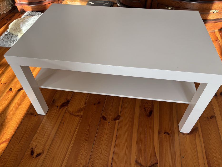 Biurko i stolik Ikea i fotel kosmetyczny, hoker