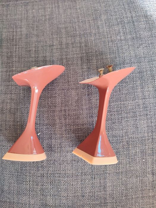 Obcasy brązowe para wraz z flekami