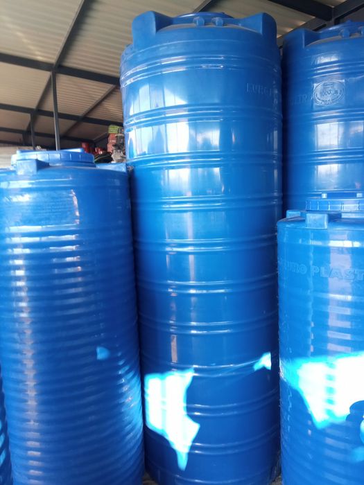 Емкости для воды от 20л до 10000л (Бочки, баки летнего душа, бидоны)