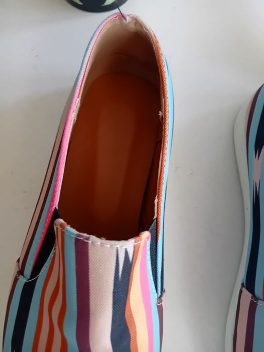 Tenis novos coloridos n 40