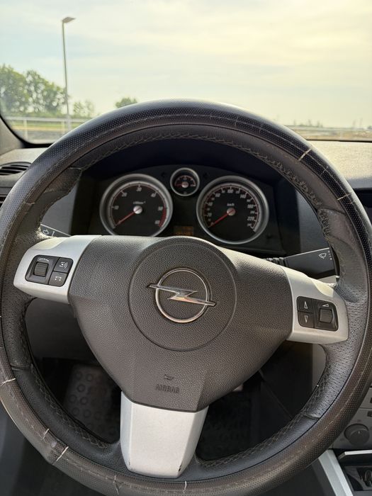 OPEL Astra H GTC 1.7 CDTi 101 cv