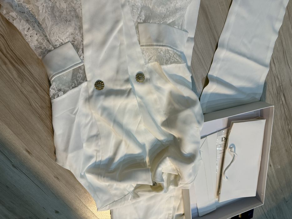 Продам костюм Dior