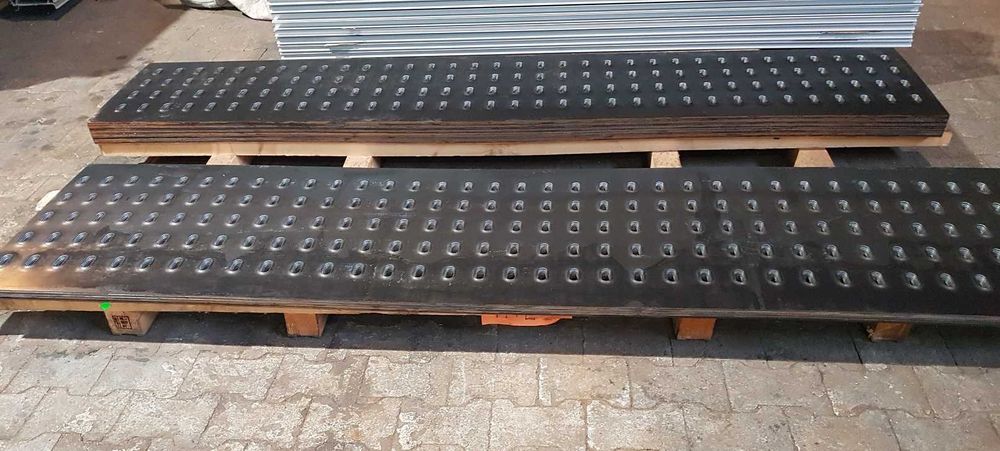 Blacha LOHR stalowa  500x 2000 mm .Cena 95 zł mb.