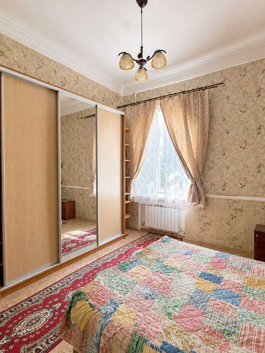 *Продам простору частину будинку 85 м² з гаражем,  Полтава, Новобудова