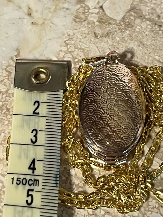 Naszyjnik otwierany sekretnik na zdjecia