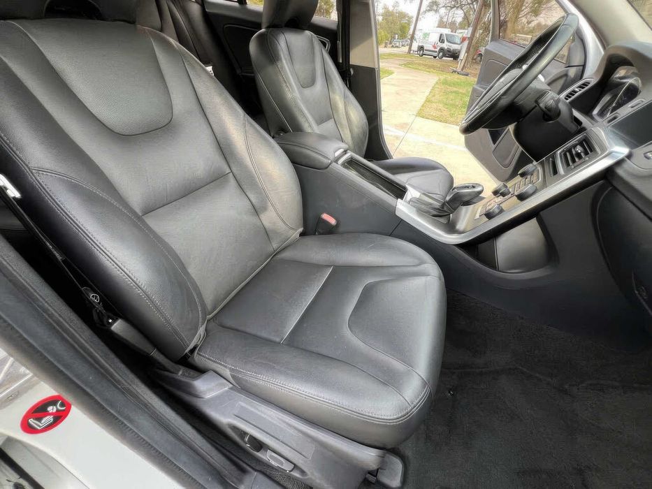 Volvo S60 T5 Premier Plus      2015