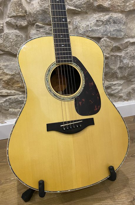 Yamaha LL16D - Guitarra Completamente C/NOVA