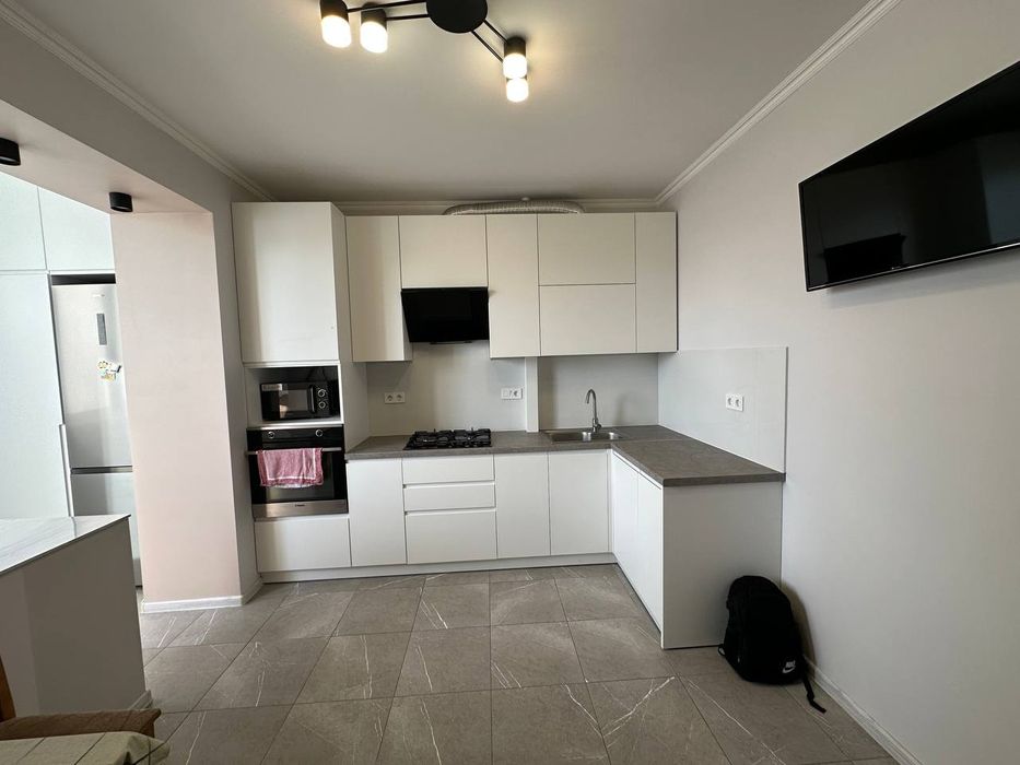 Оренда.1км.квартири. Довженка-58 поряд парку та озера