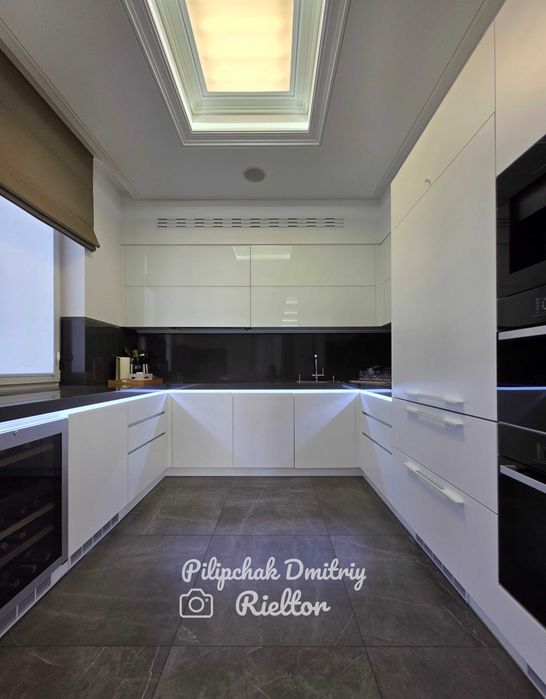ЖК на Жуковского 3-Г. 265 м². Парк Резиденс Маяк Loft Project IQ House