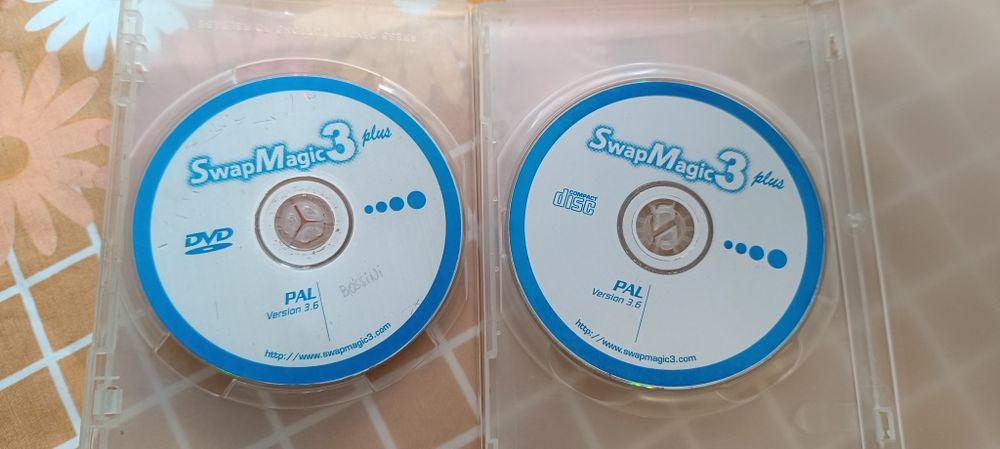 Jogos PS2 + adaptador para colocar PS2 em pé  + discos para jogos piratas
