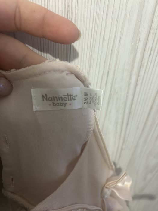 Святкові сукні для дівчаток( в ідеальному стані)