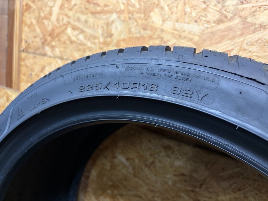 225/40/18 92Y Goodyear Vector 4Seasons Gen-3