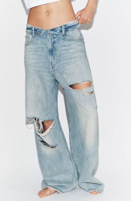 Джинсы Zara (Fold over Ripped Jeans)