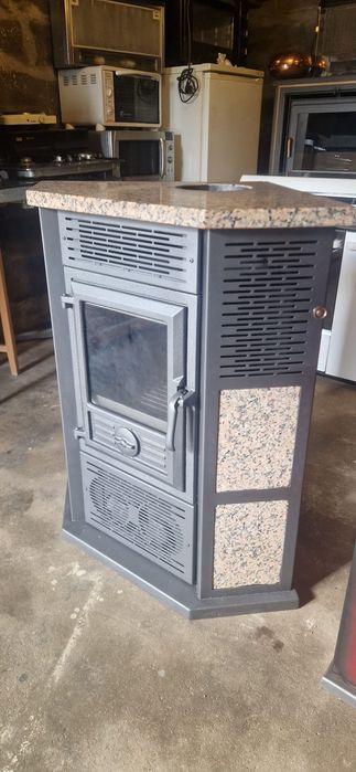 Vendo salamandra a lenha ventilada de canto