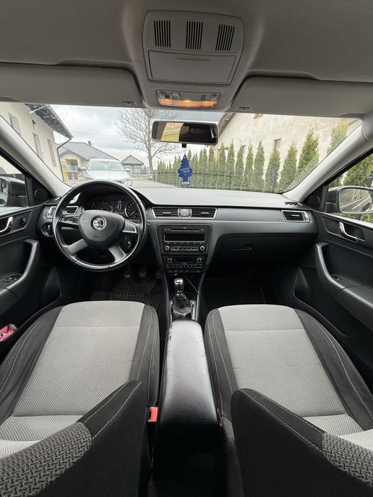 Skoda rapid  / benzyna