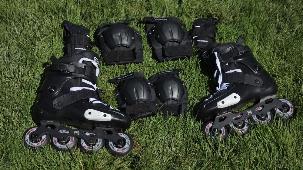 Продам ролики FR skates з екіпіруванням.