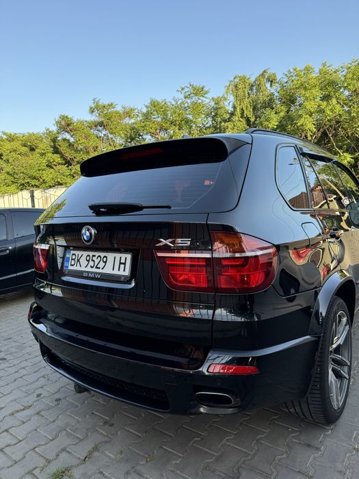 Продам Bmw x5 4.0d 2011