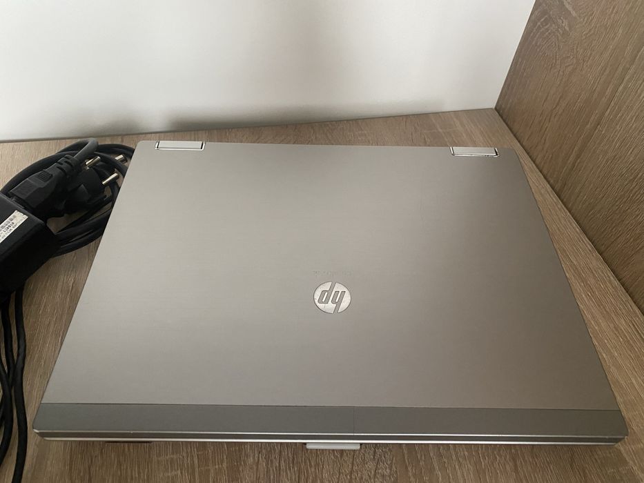 Ноутбук HP ElitBook в дуже ганому стані