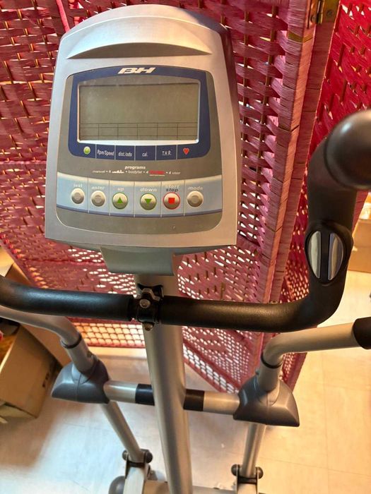 Bicicleta elíptica BH Fitness Spyro Program G255