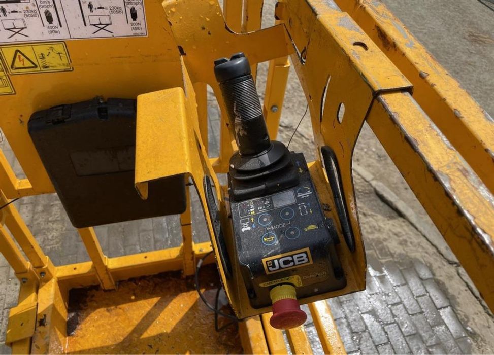 JCB S1930E 8m Electric Scissor Lift