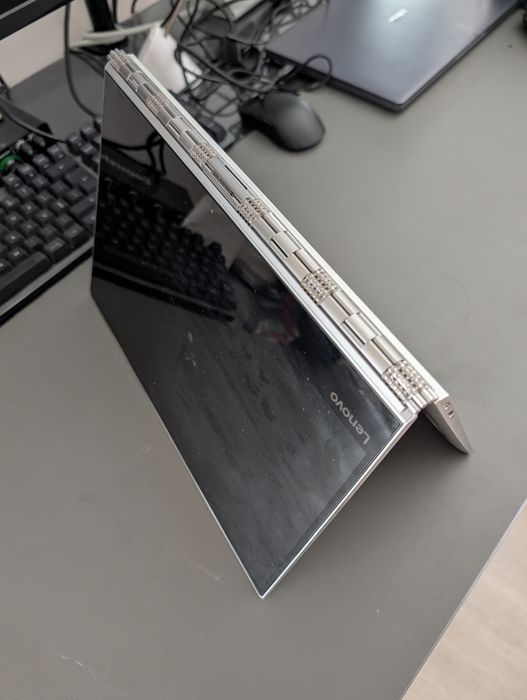 Lenovo Yoga 910 | Intel Core i7 | Ecrã Tátil 360º | Premium & Ultraleve