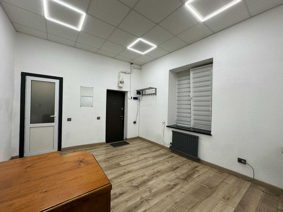 Продаж Квартири/Офісу в центрі міста. Майдан ринок.