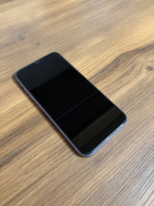 Iphone 11 64 GB fioletowy