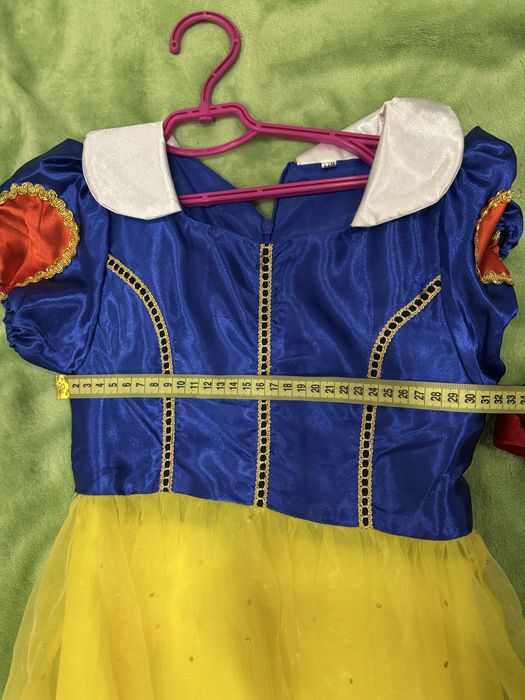 Сукня білосніжки