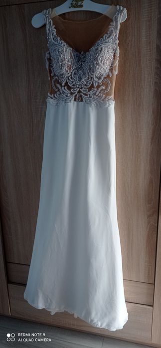 Suknia ślubna S kremowa