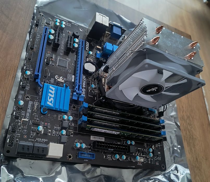 msi H77MA-G43 / i7-3770K / 16GB DDR3