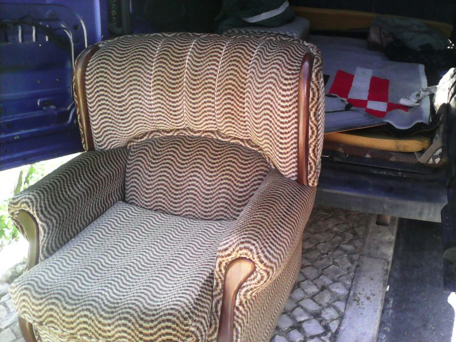 Sofá aveludado as riscas como novo