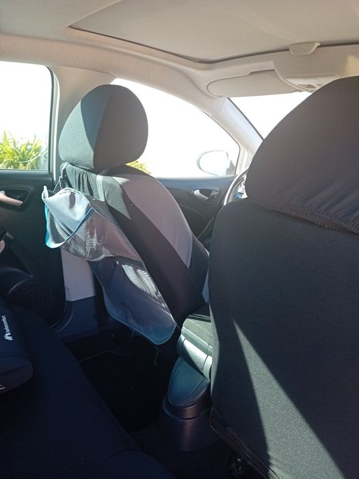 Seat ibiza 1.6 tdi — photo 2