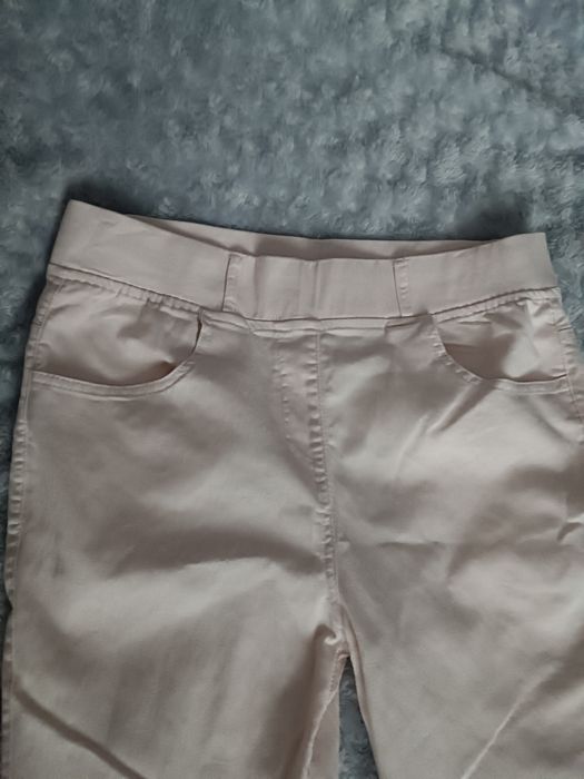 Spodnie damskie z zameczkami