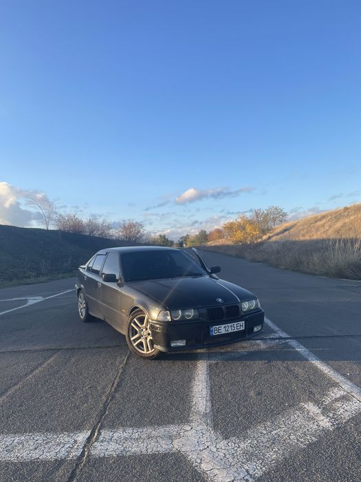 Продам или обменяю Bmw 320i