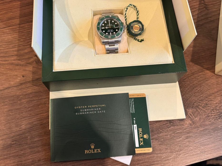 Relógio Original Rolex, HULK ( com documentos e caixa)