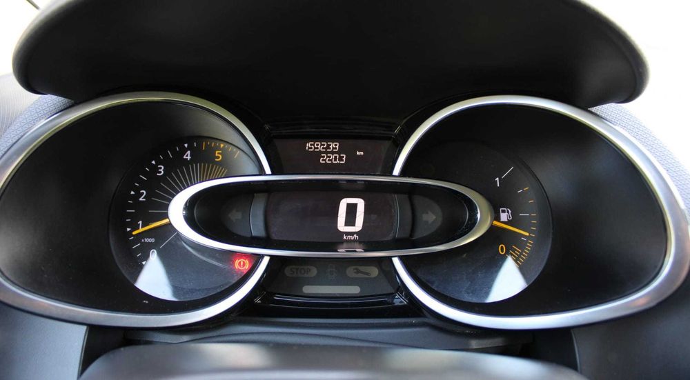 Renault Clio — fotografia 9