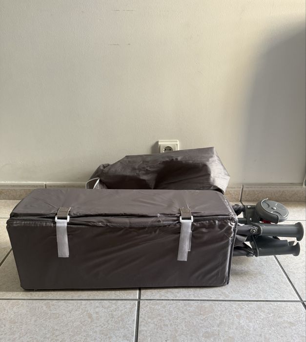 Cama de viagem / Parque de bebé Asalvo Essential (cinzento).Com colchão.