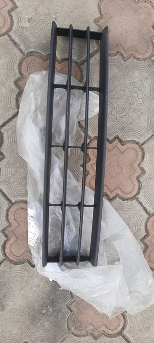 Решотка переднего бампера Шкода