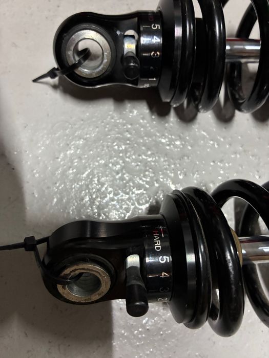 Harley Davidson suspensões Bitubo Progressive Sportster 883R