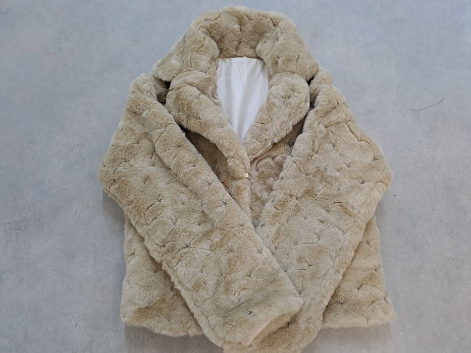 Casaco de Senhora Pêlo sintético