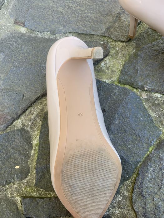 Туфлі на підборах