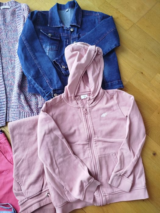Paka ubrań 134 na dziewczynkę