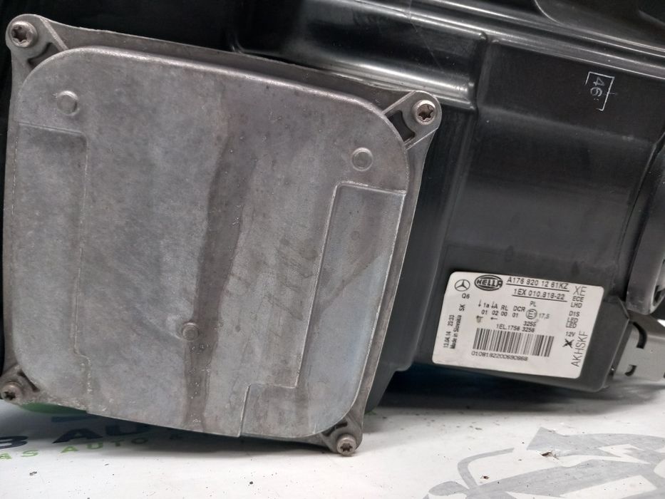 Ótica direita Bi Xenon Mercedes W176