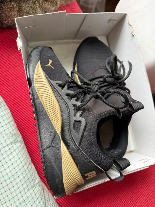 Кросівки 38 розмір  Puma