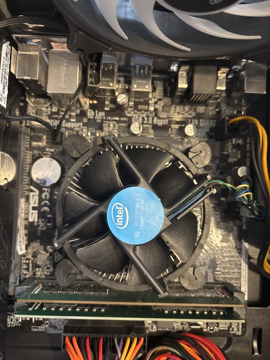 ПК на i5-7400 , ОЗУ 16ГБ , GTX 1050 Ti, SSD 256